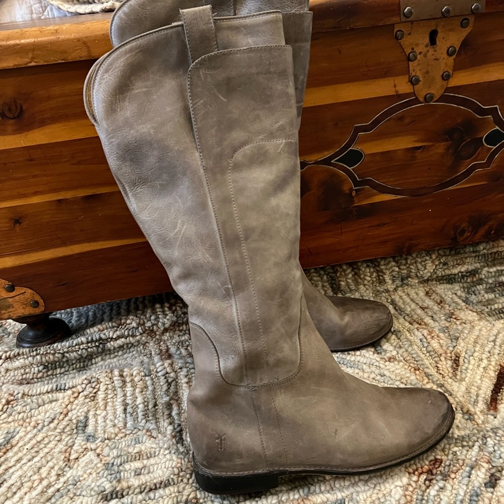 FRYE PAIGE WOMEN’S TALL LEATHER GRAY RIDING BOOT SZ 8 - Picture 4 of 7